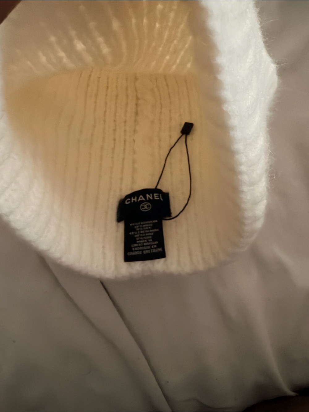 CHANEL White Knit Beanie with Black Logo - Picture 4 of 4